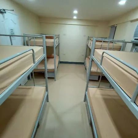 Snoozeph Hostel Manila Exterior photo